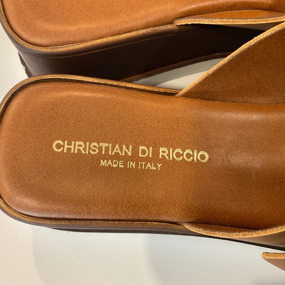 CHRISTIAN DI RICCIO Italy Platform Cross Strap Leather Sandals Size 9 Like New - Picture 3 of 7